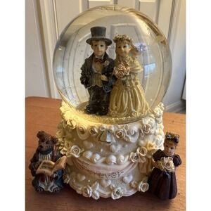 VTG Boyds Bears Yesterdays Child‎ Resin Music Globe Ryan Diane Love is forever